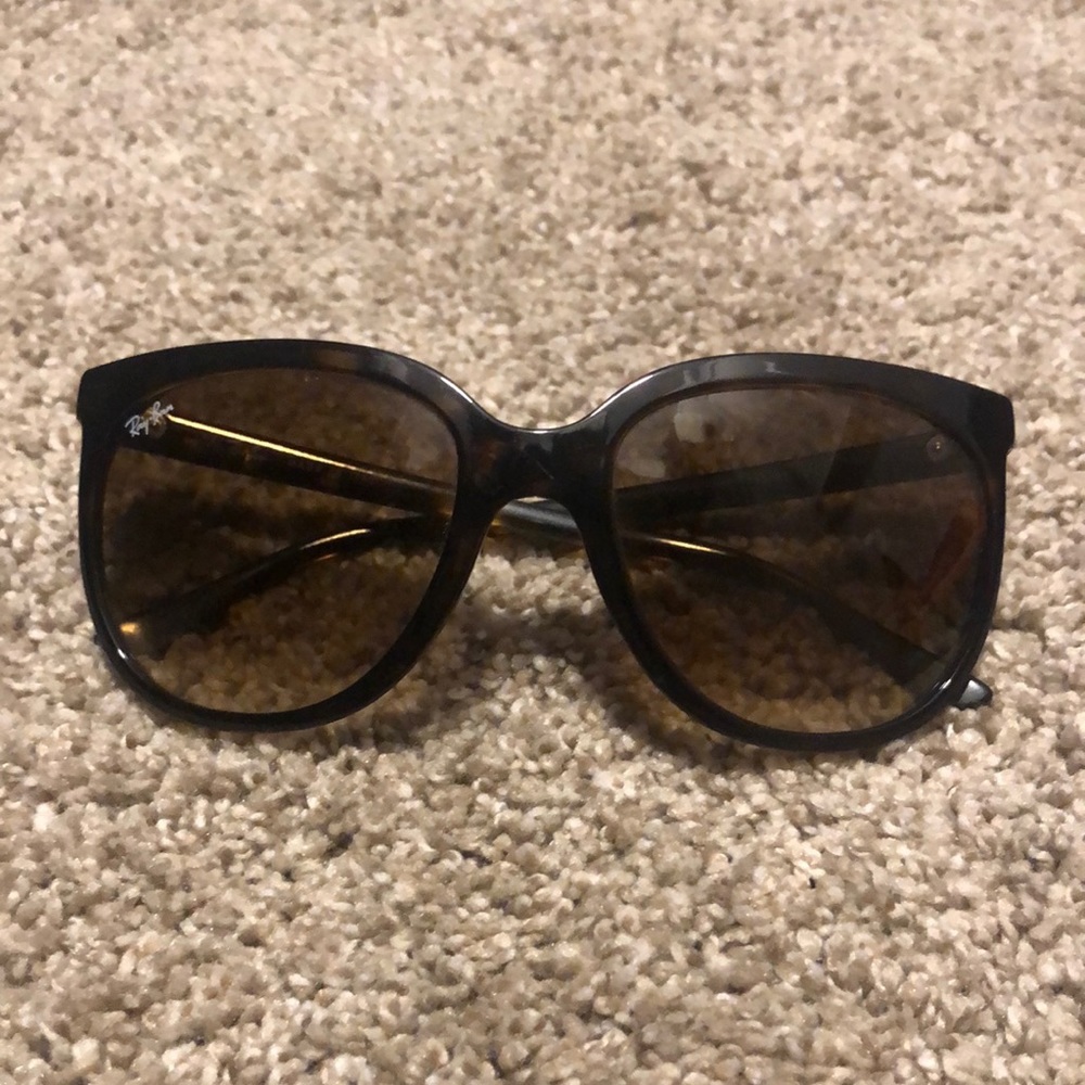 Ray-Ban Oversized Sunglasses